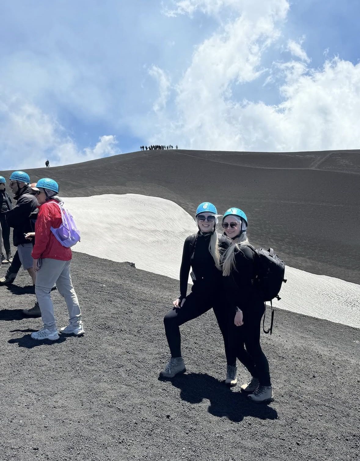 Tour de Senderismo Aventurero del Monte Etna con Equipo